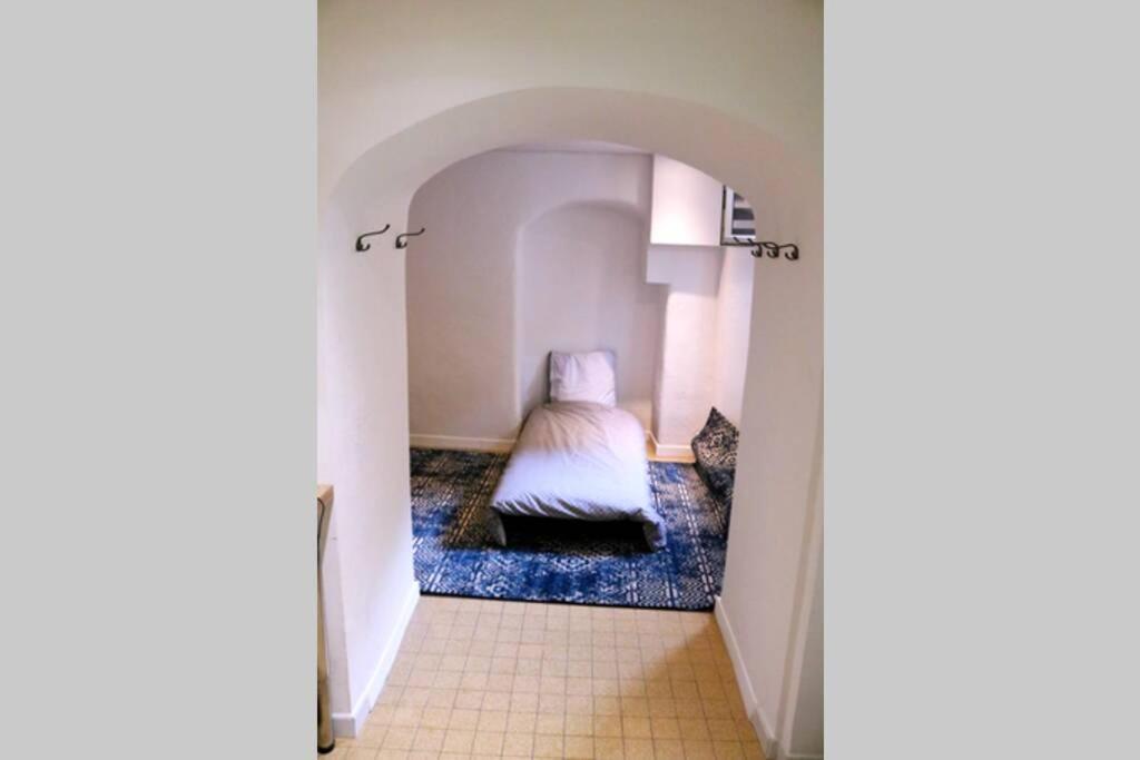 Apartamento Charming And Modern Cave In The Heart Of The Port Niza Exterior foto