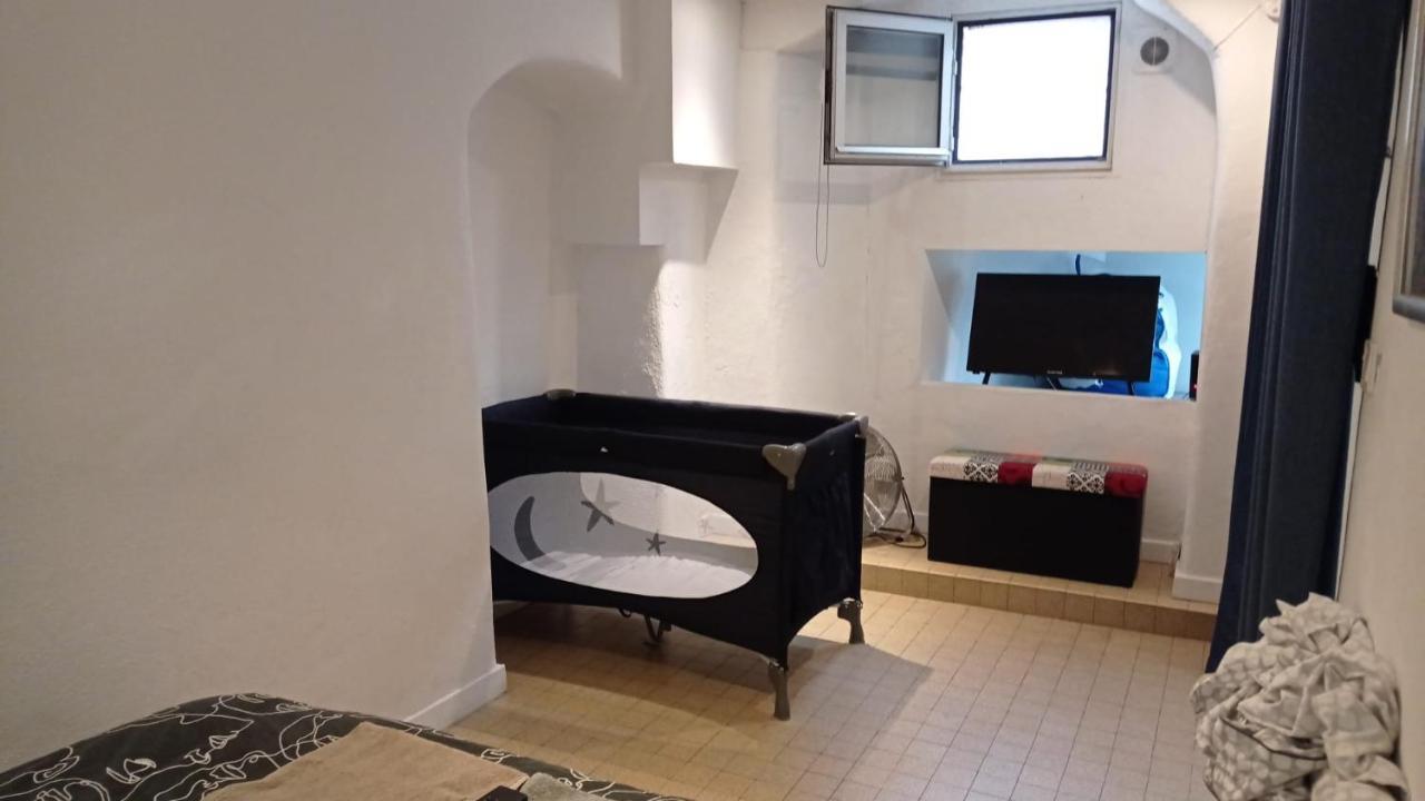 Apartamento Charming And Modern Cave In The Heart Of The Port Niza Exterior foto